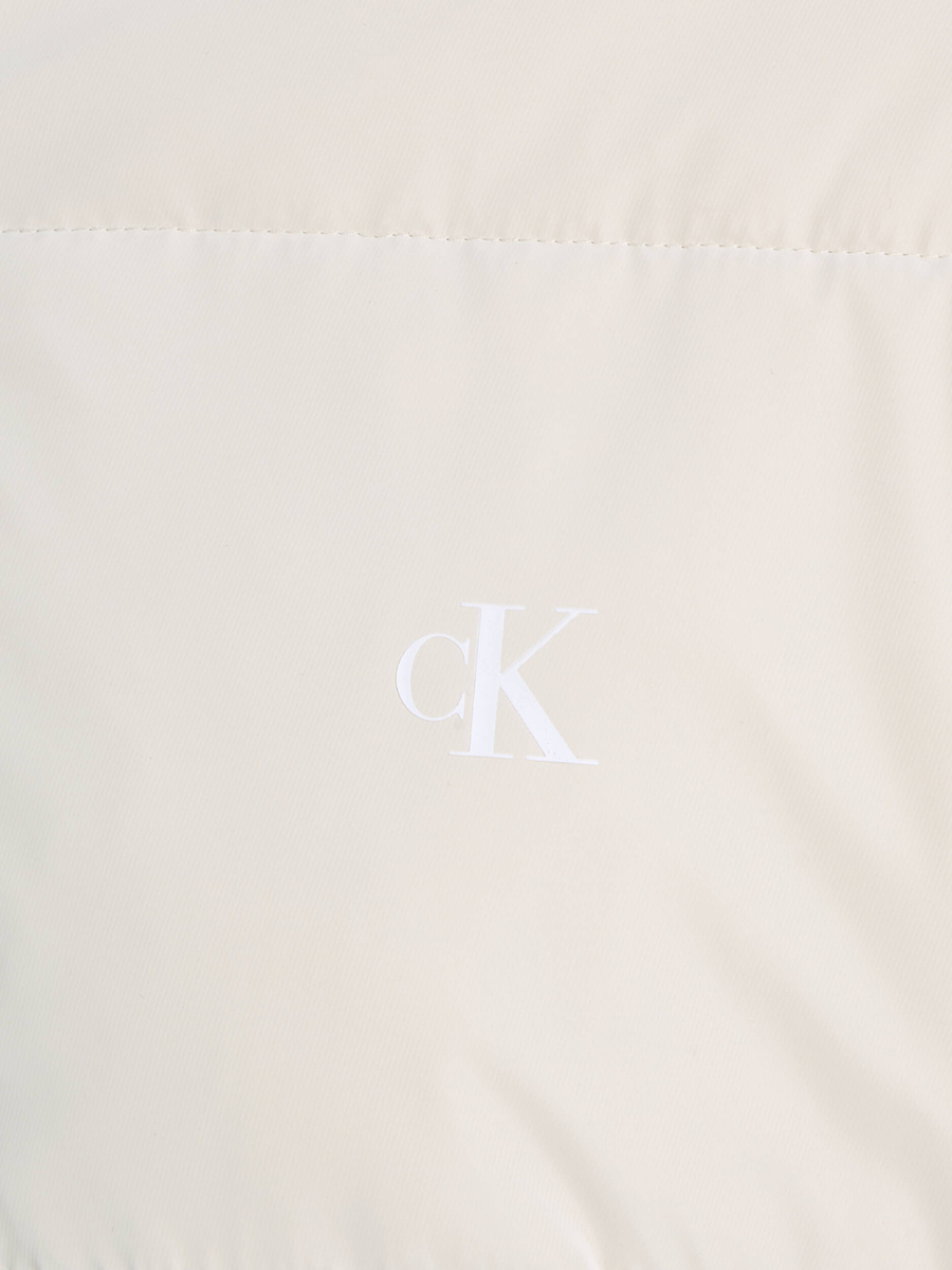detail Calvin Klein dámská béžová bunda