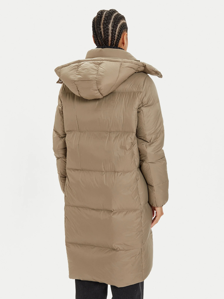 detail Calvin Klein dámská zelenohnědá bunda