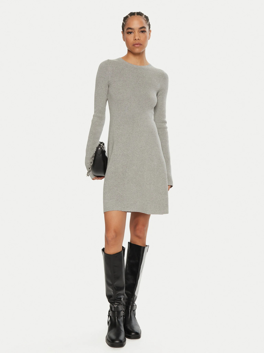 detail Calvin Klein dámské šedé šaty