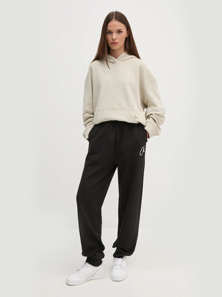 detail Calvin Klein dámská béžová mikina