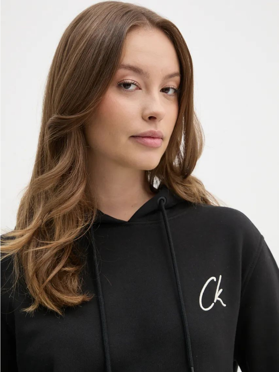 detail Calvin Klein dámská černá mikina