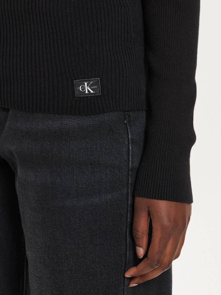 detail Calvin Klein dámský černý rolák