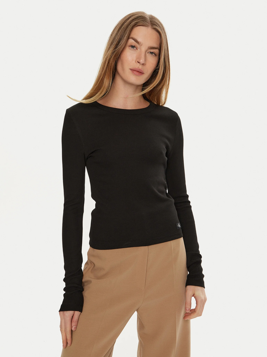 detail Calvin Klein dámské černé tričko