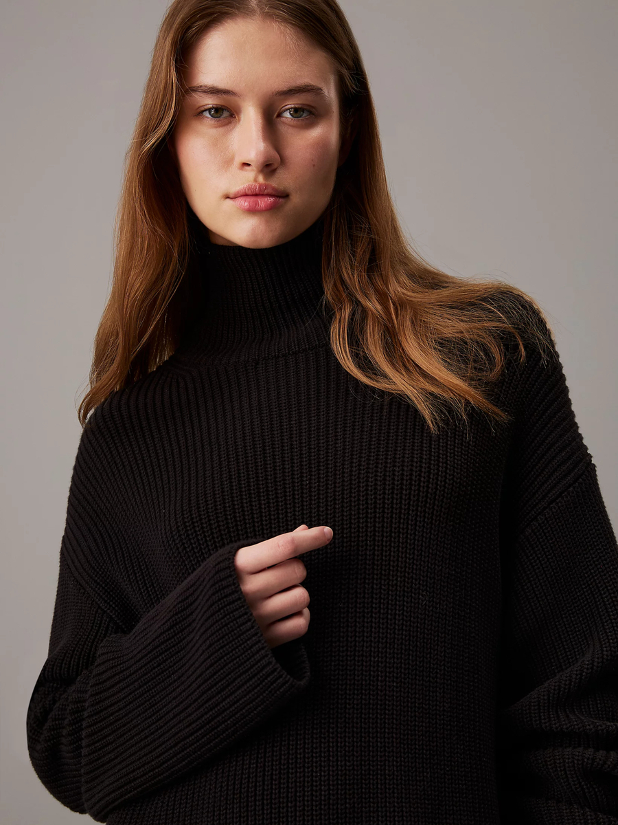 detail Calvin Klein dámské černé úpletové šaty