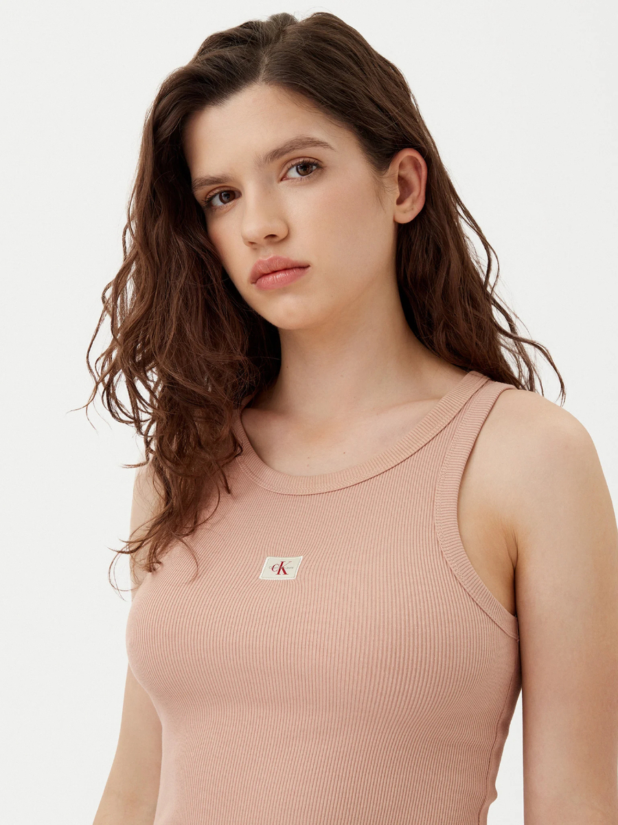 detail Calvin Klein dámské oranžové tílko