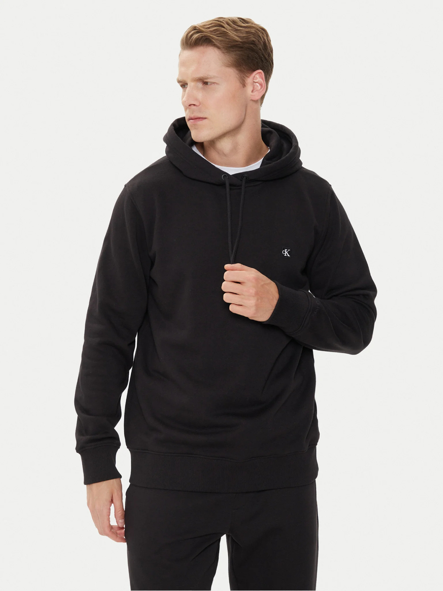 detail Calvin Klein pánská černá mikina