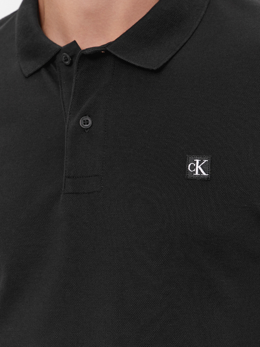 detail Calvin Klein pánské černé polo tričko