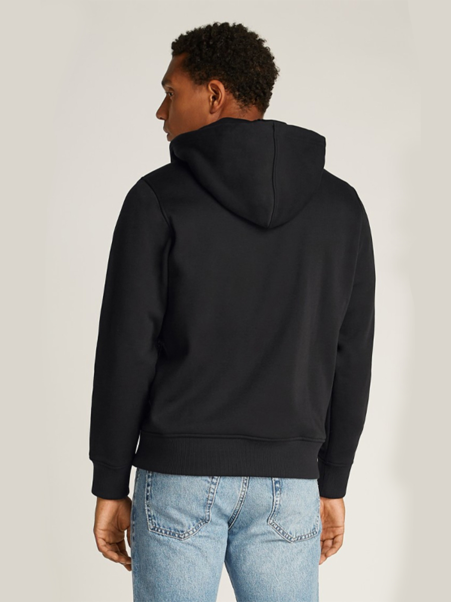 detail Calvin Klein pánská černá mikina