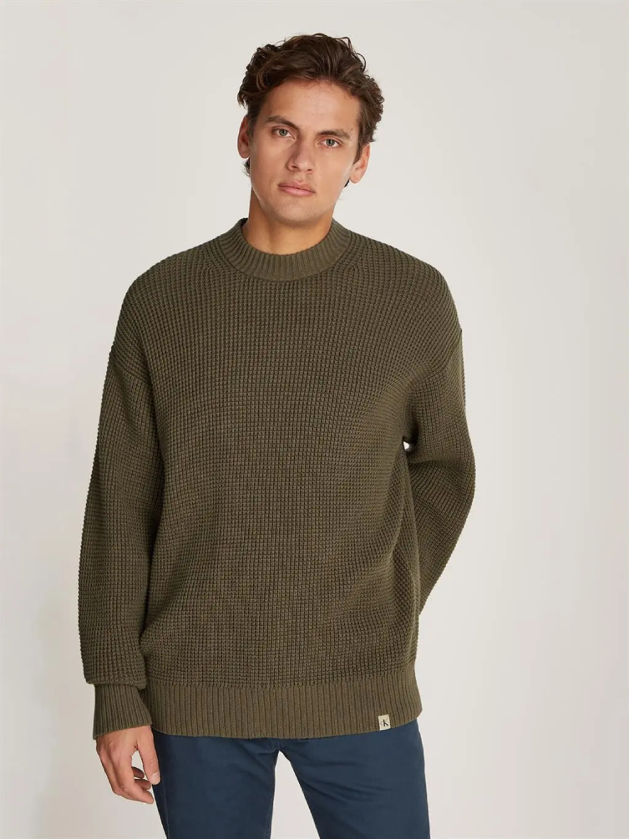 detail Calvin Klein pánský khaki svetr