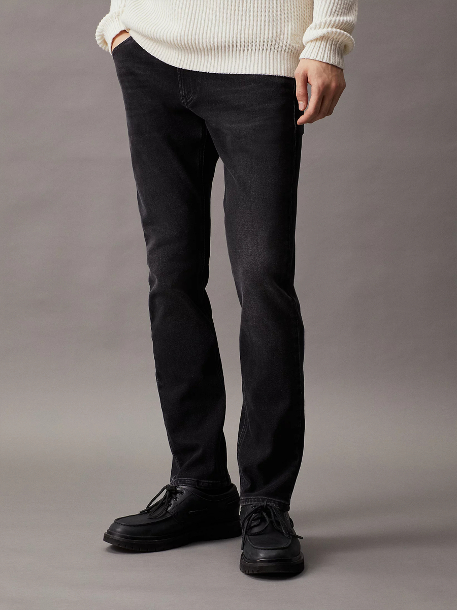 detail Calvin Klein pánské černé džíny