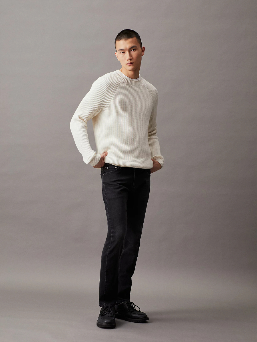 detail Calvin Klein pánské černé džíny