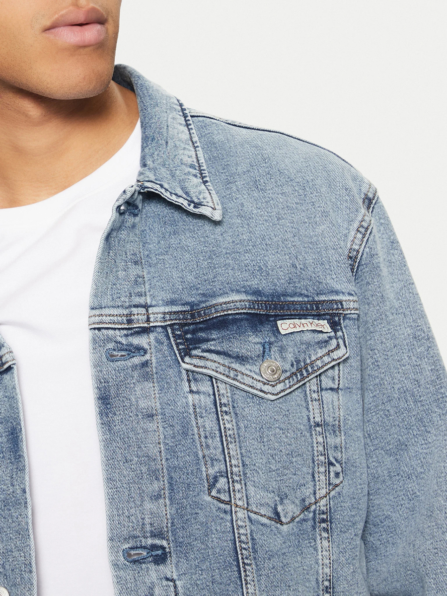 detail Calvin Klein pánská modrá džínová bunda
