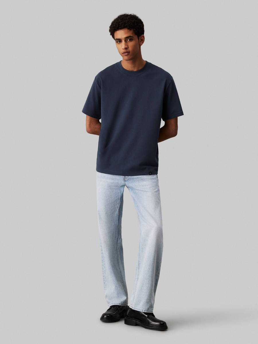 detail Calvin Klein pánské modré tričko