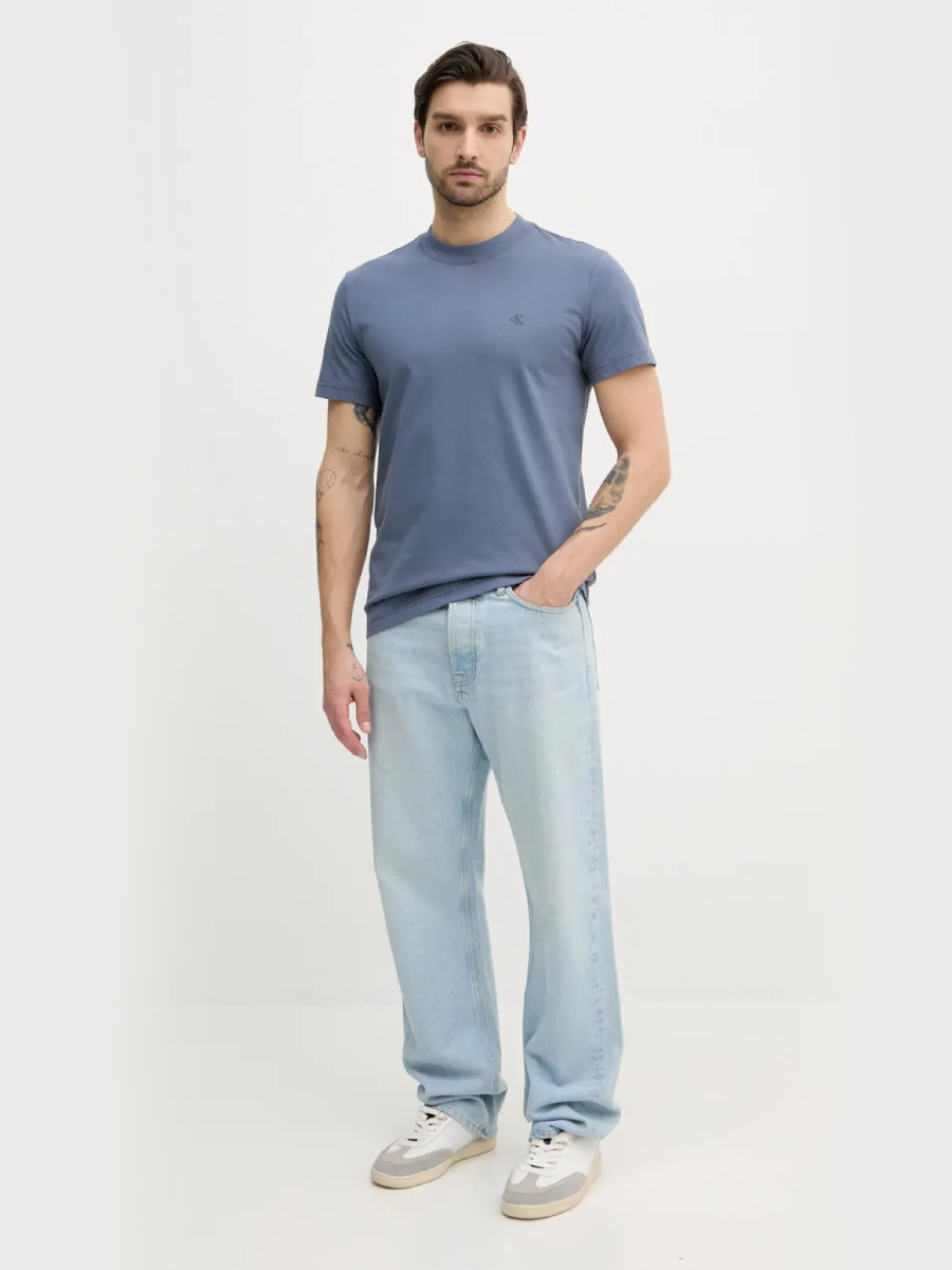 detail Calvin Klein pánské modré tričko