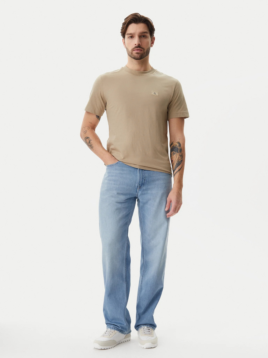 detail Calvin Klein pánské béžové tričko