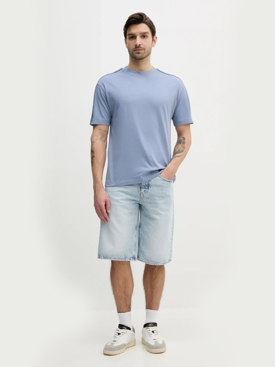 detail Calvin Klein pánské modré tričko