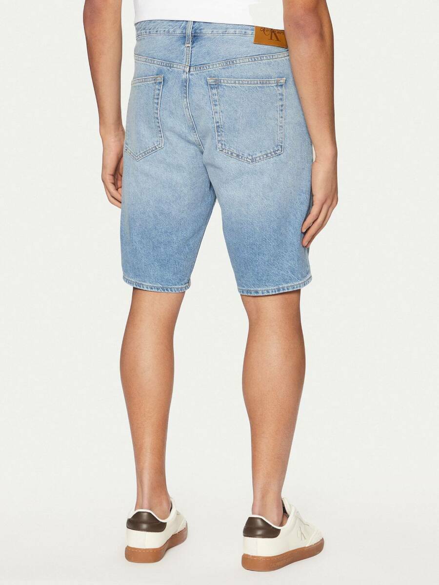 detail Calvin Klein pánské světle modré džínové šortky
