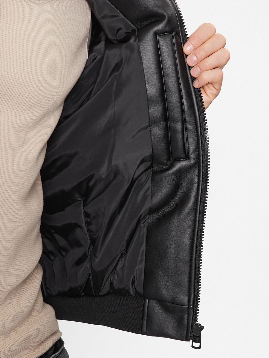 detail Calvin Klein pánská černá bunda bomber