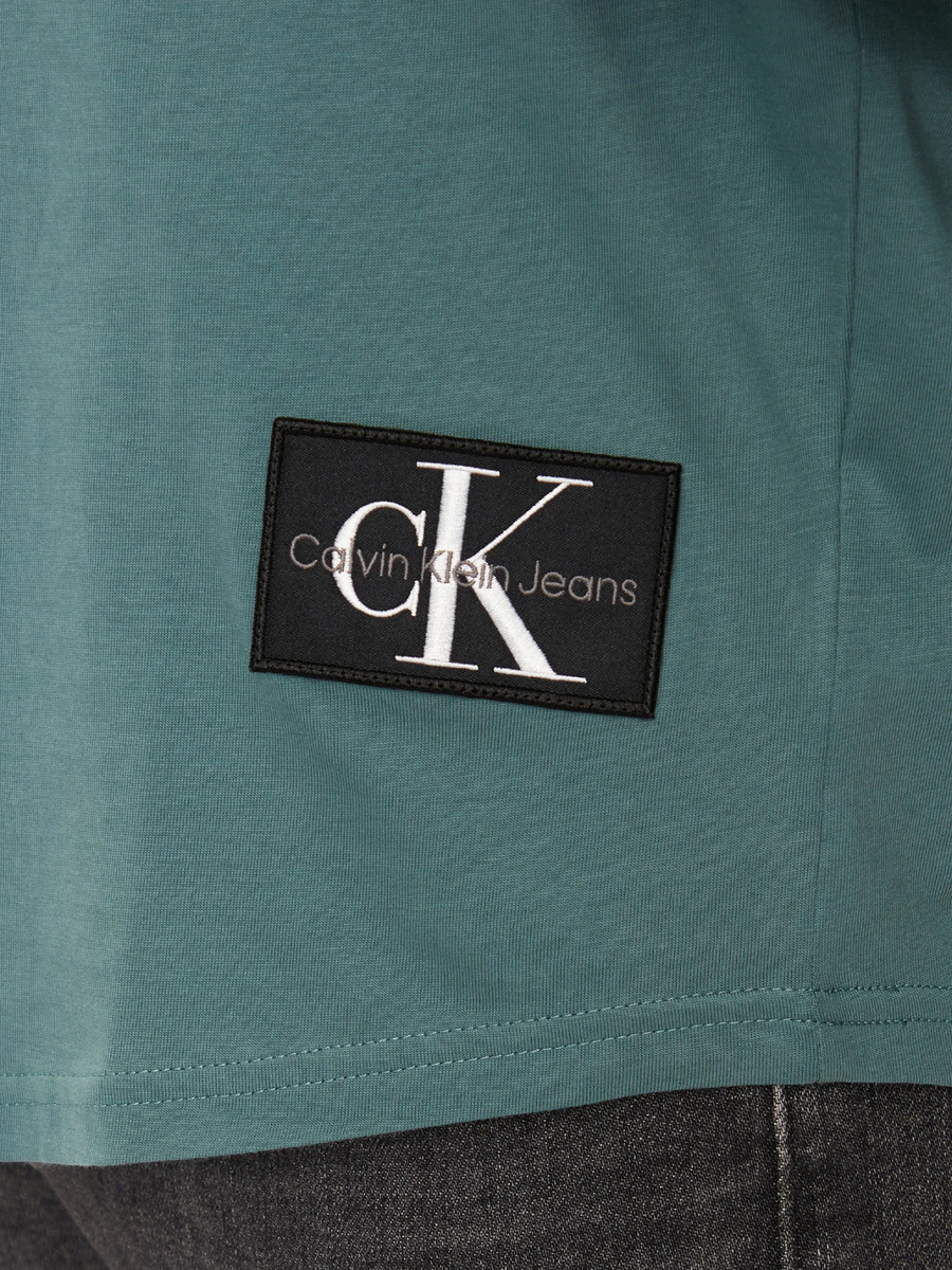 detail Calvin Klein pánské zelené tričko