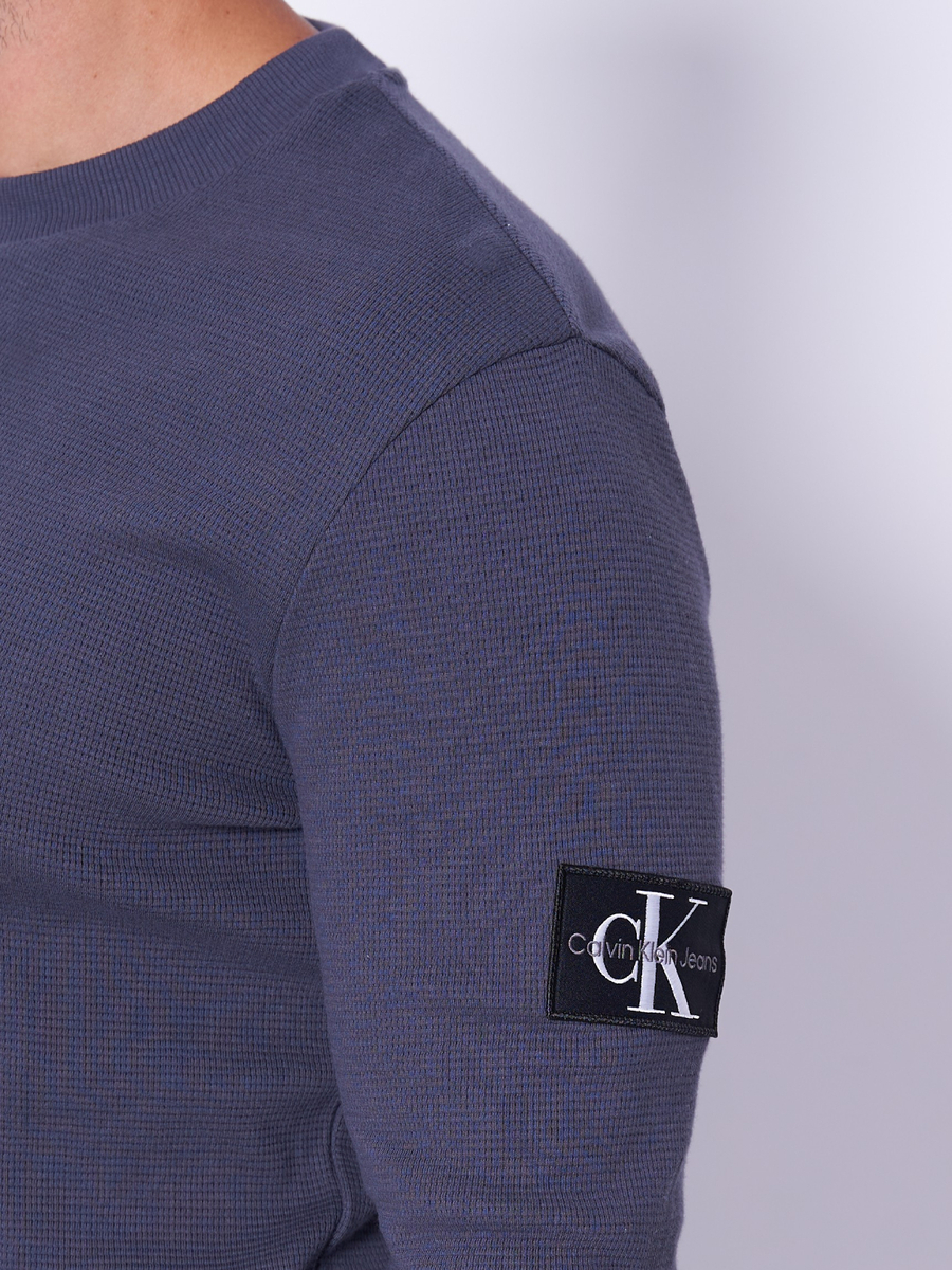 detail Calvin Klein pánská tmavě šedá mikina