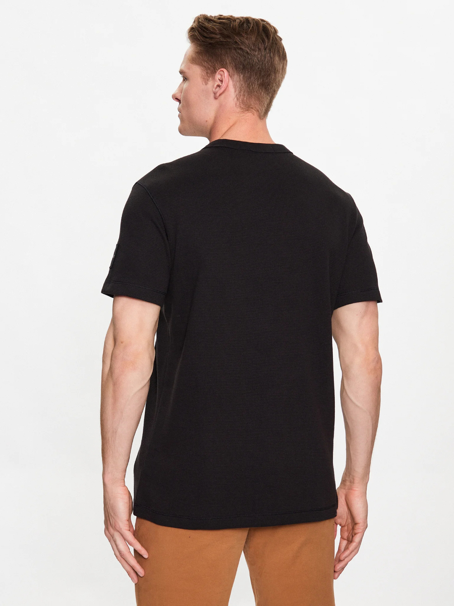 detail Calvin Klein pánské černé tričko