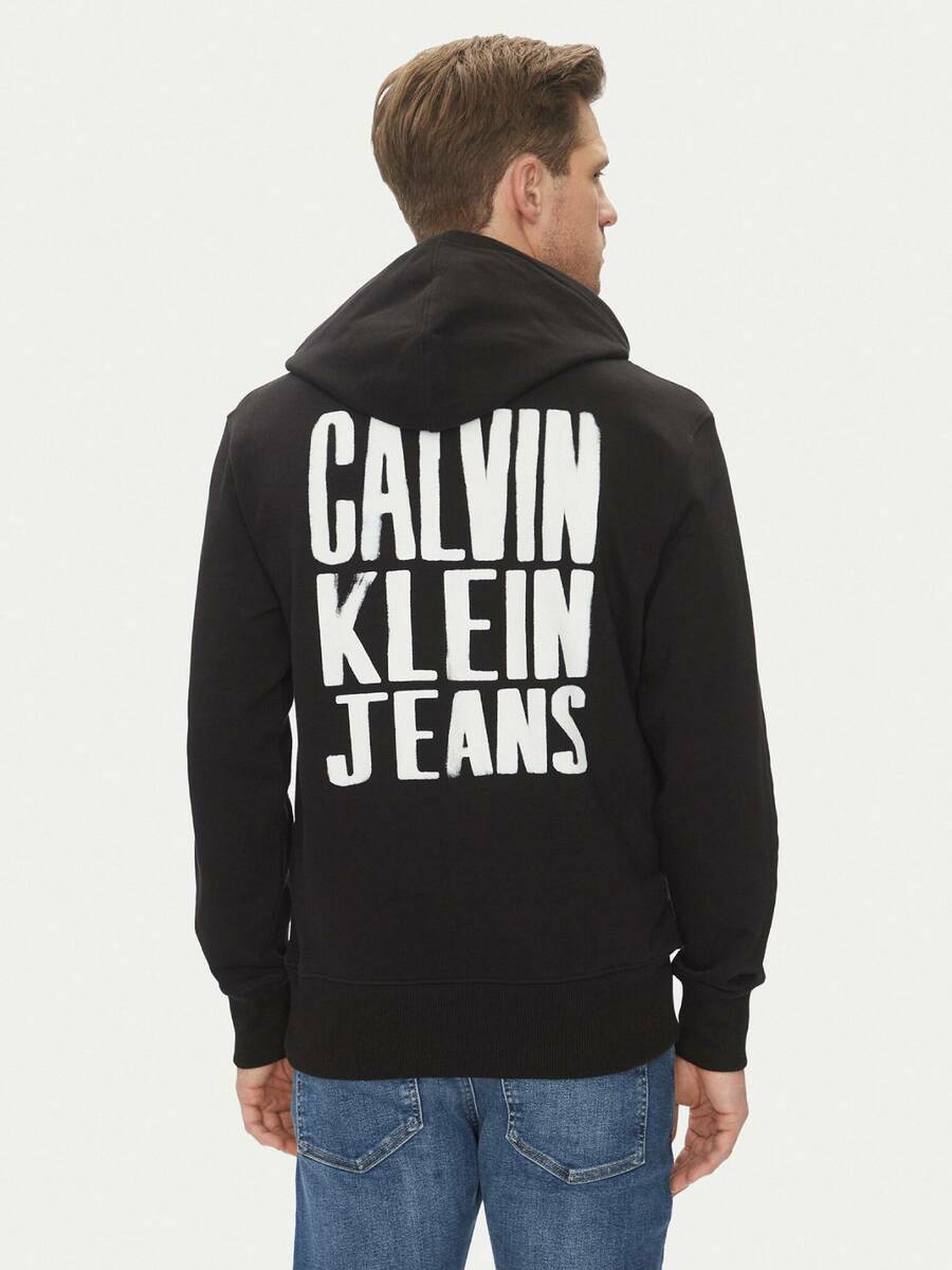 detail Calvin Klein pánská černá mikina Painted