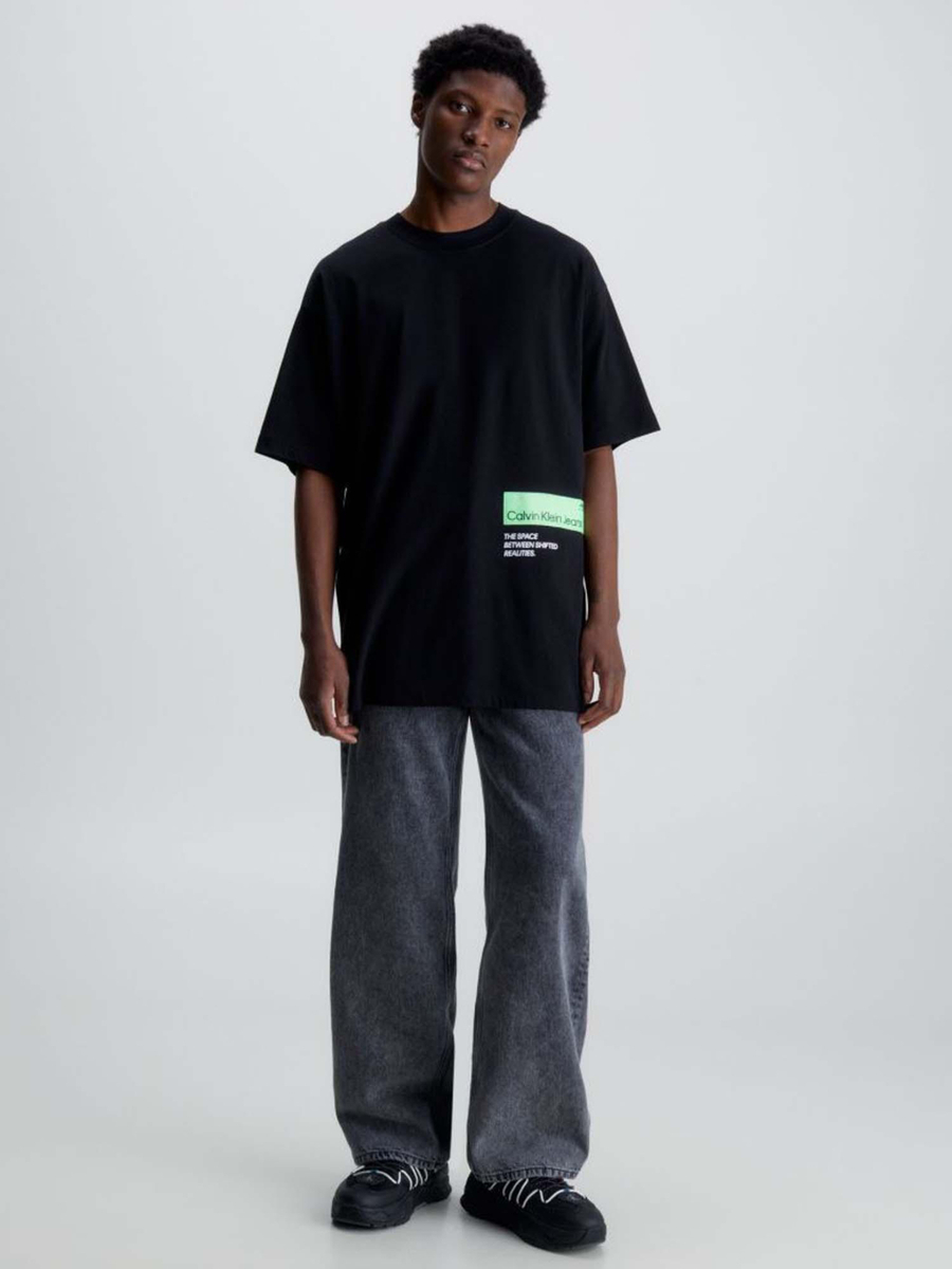 detail Calvin Klein pánské černé tričko