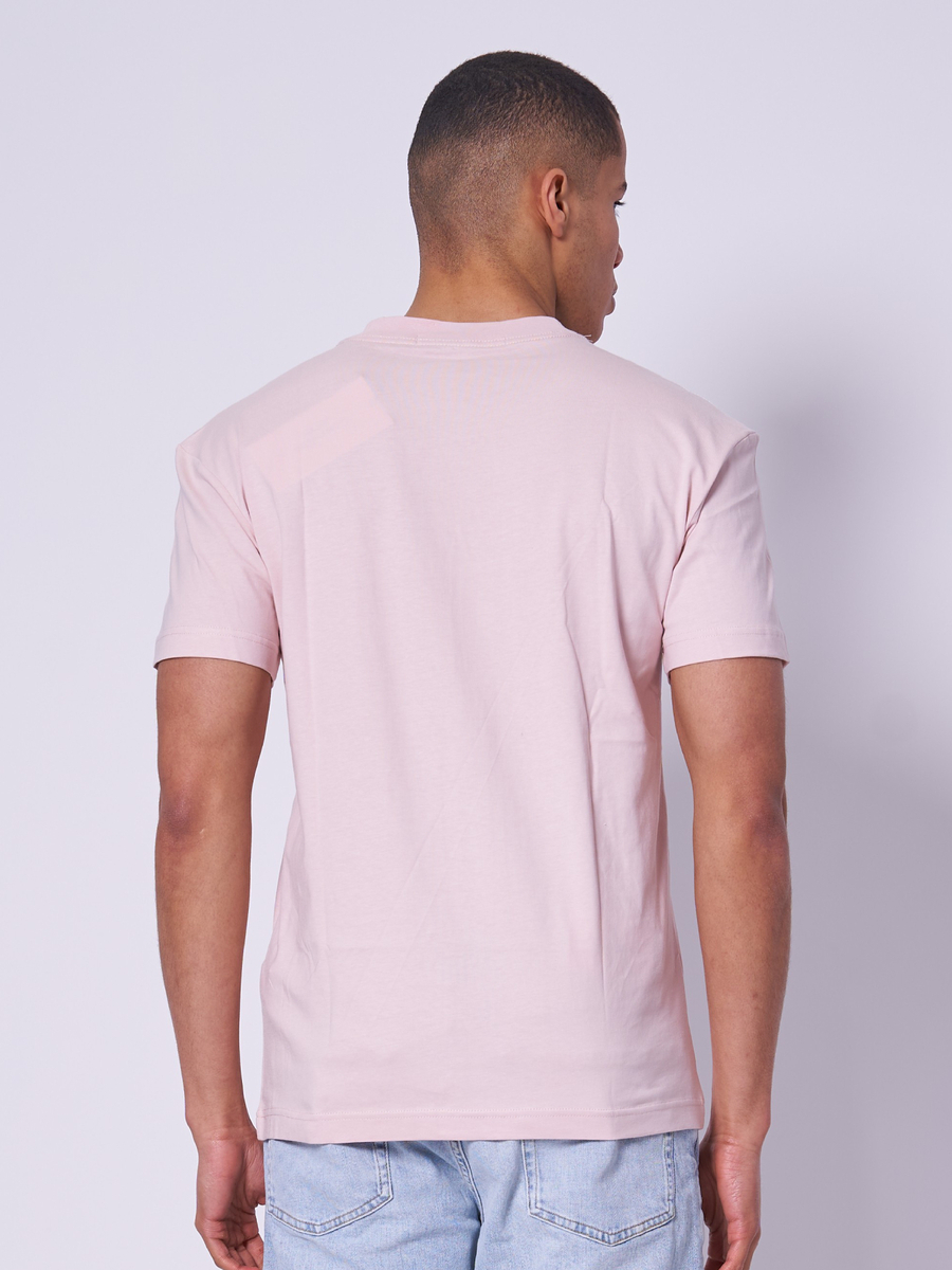 detail Calvin Klein pánské růžové tričko