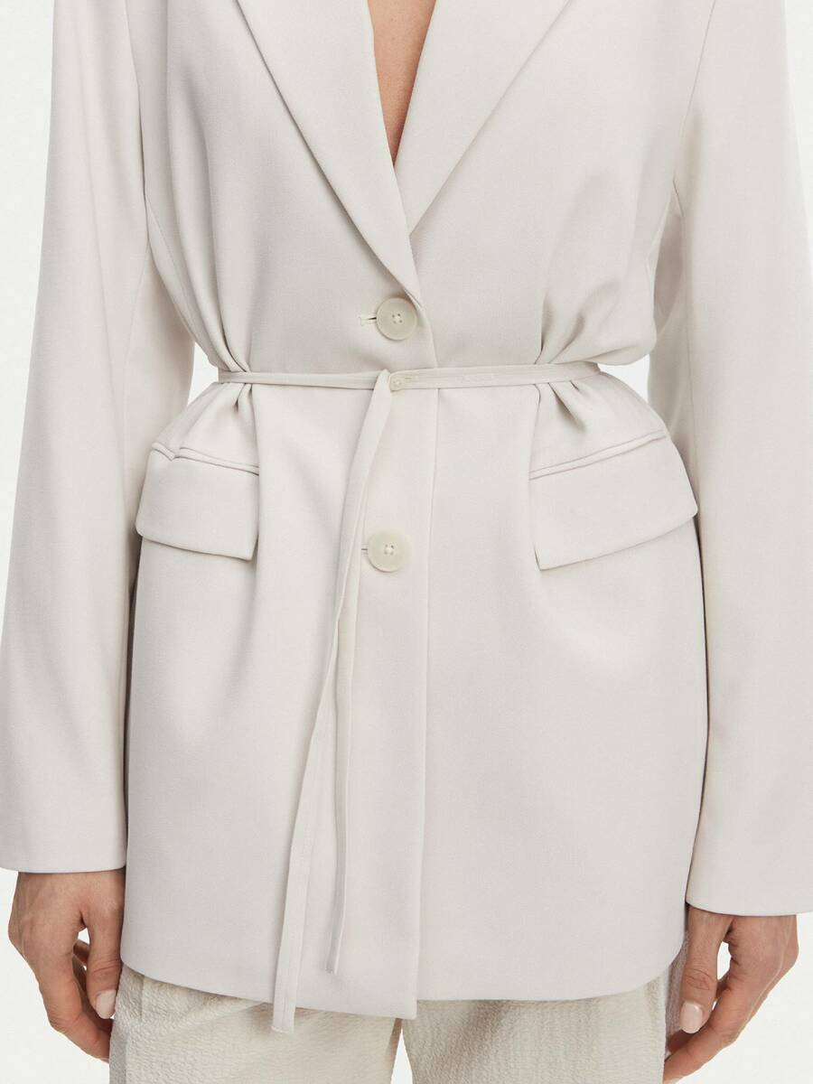 detail Calvin Klein dámské krémové sako