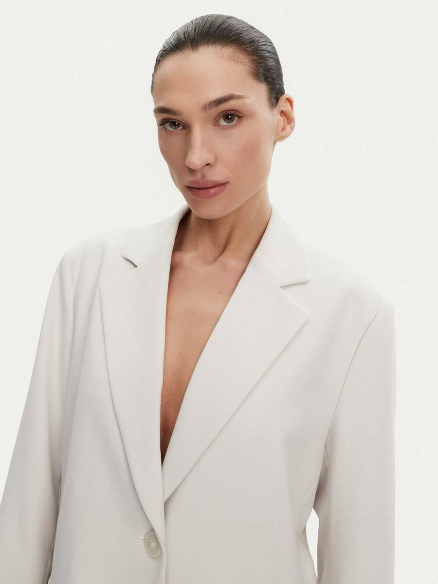 detail Calvin Klein dámské krémové sako