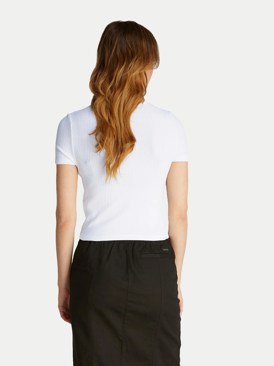 detail Calvin Klein dámské bílé tričko