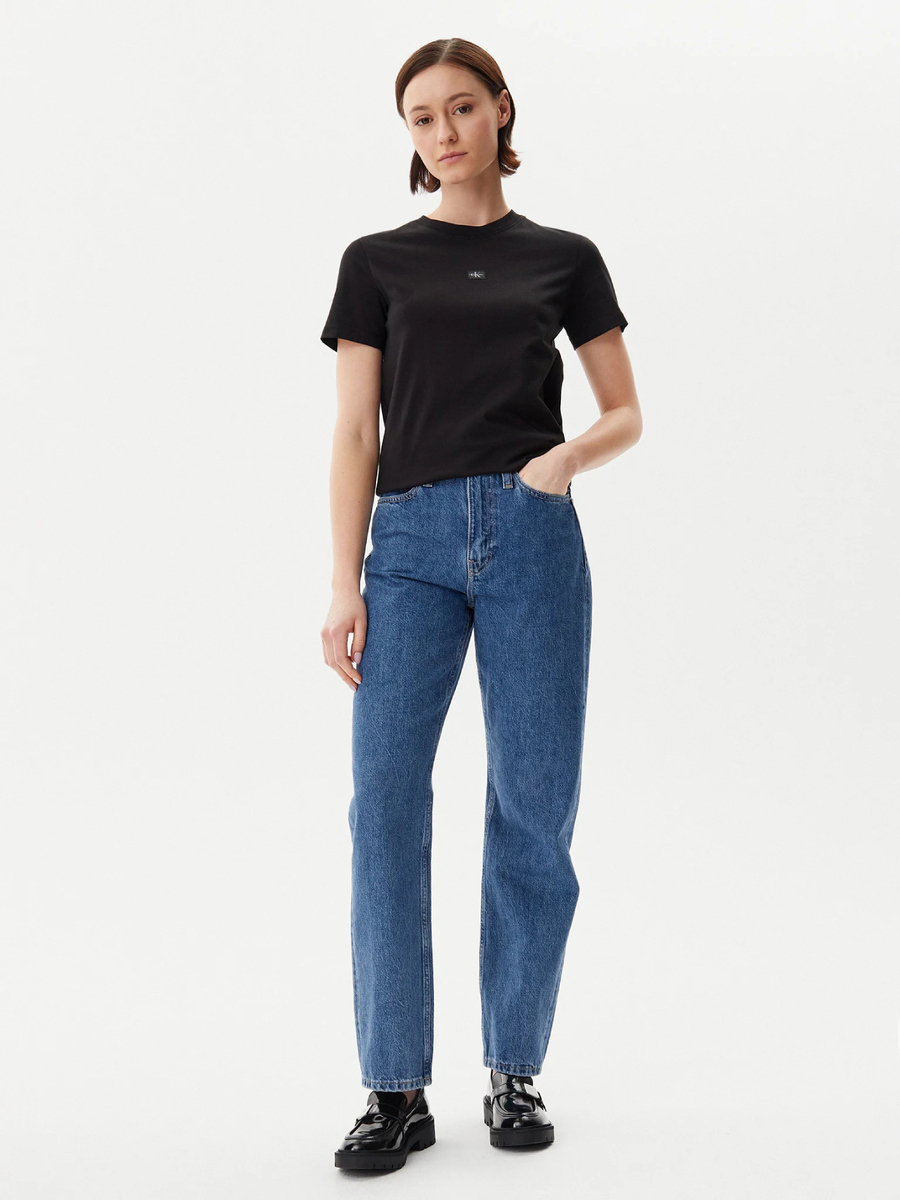 detail Calvin Klein dámské černé tričko