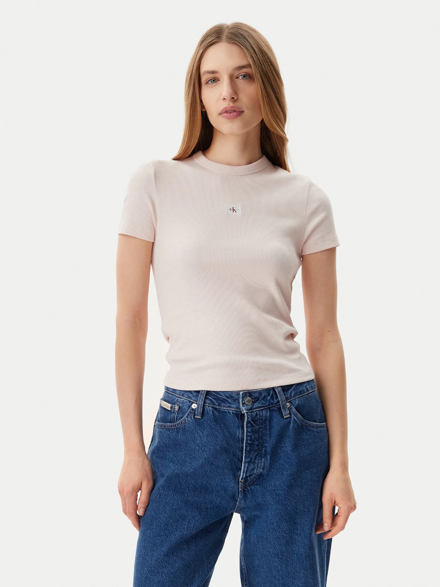 detail Calvin Klein dámské růžové tričko