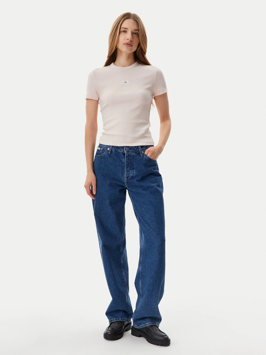 detail Calvin Klein dámské růžové tričko