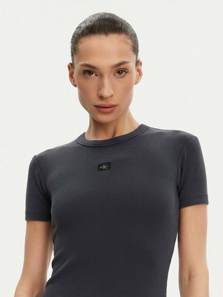 detail Calvin Klein dámské šedé šaty