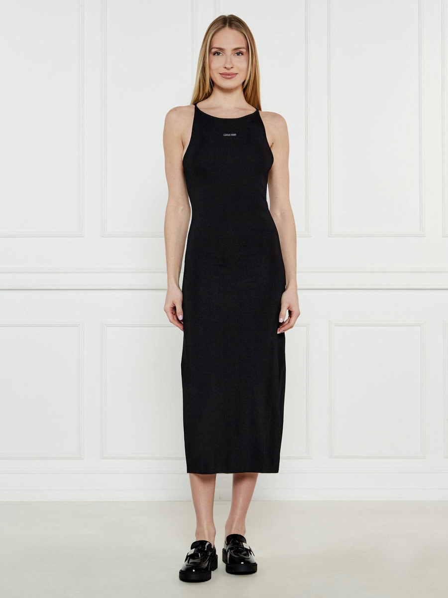 detail Calvin Klein dámské černé šaty