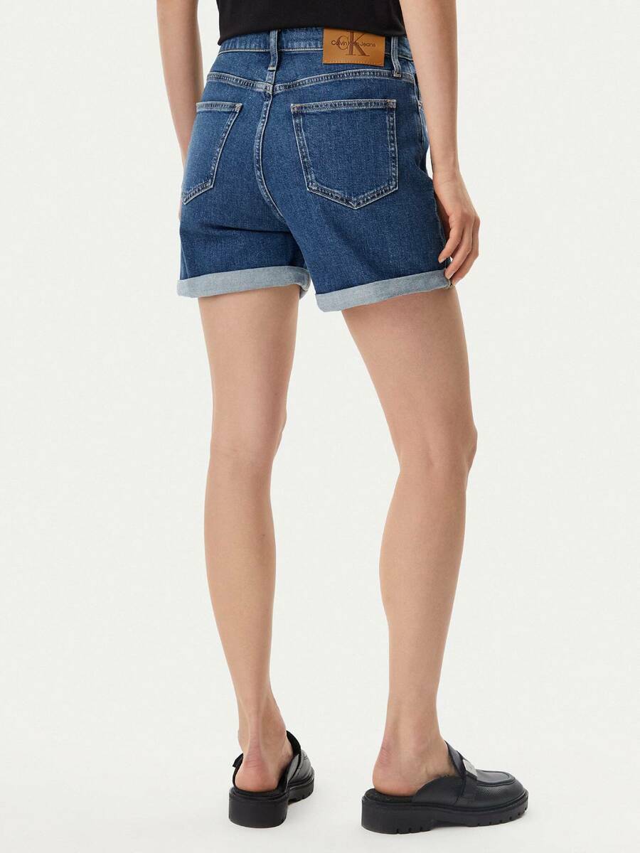 detail Calvin Klein dámské džínové šortky Mom