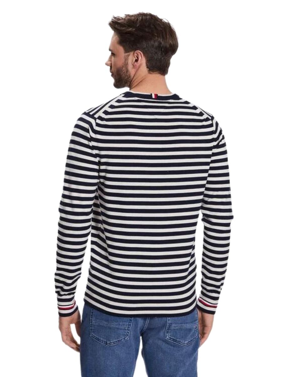 detail Tommy Hilfiger pánský pruhovaný svetr