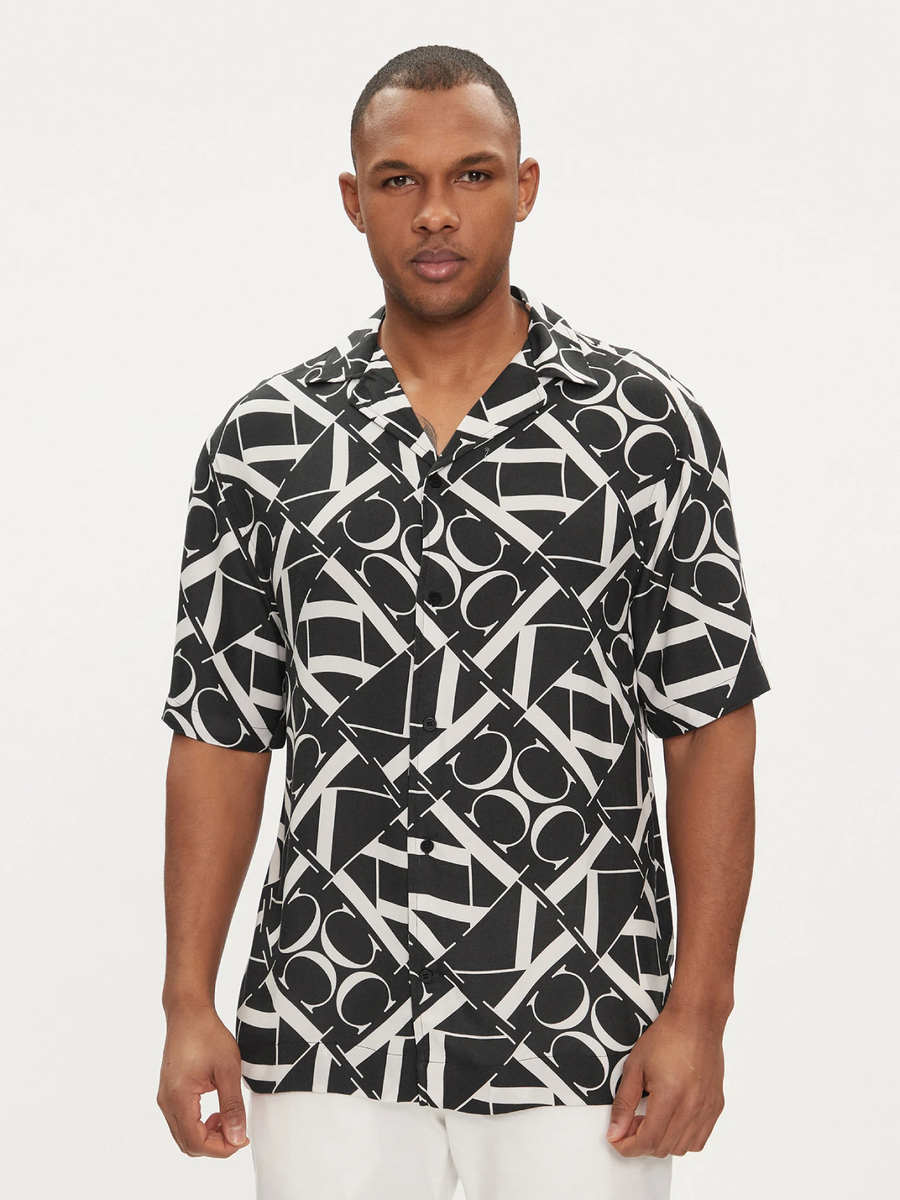 detail Calvin Klein pánská černobílá košile