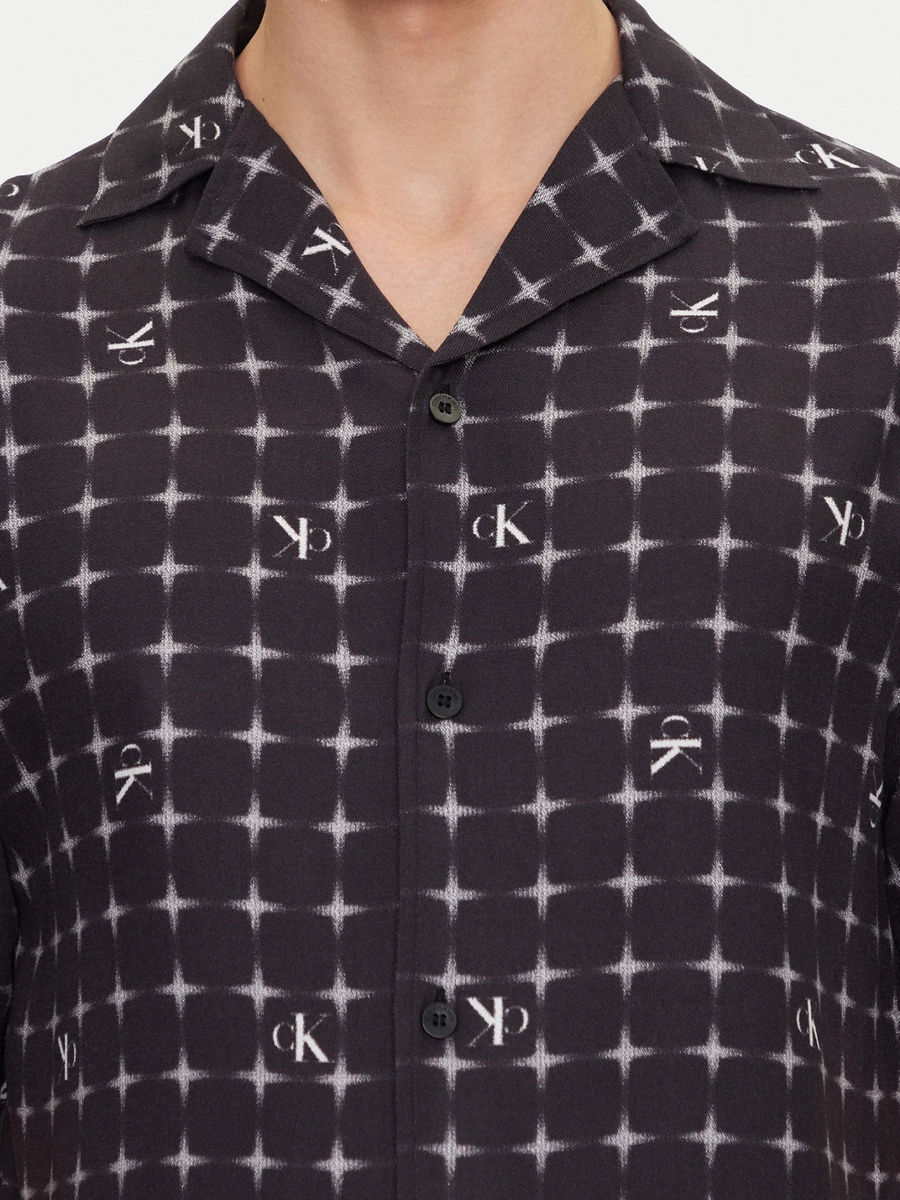 detail Calvin Klein pánská černá košile