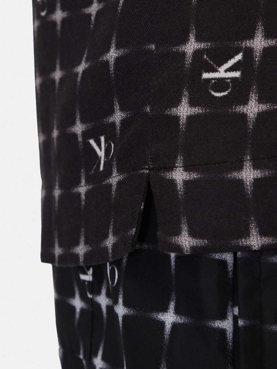 detail Calvin Klein pánská černá košile