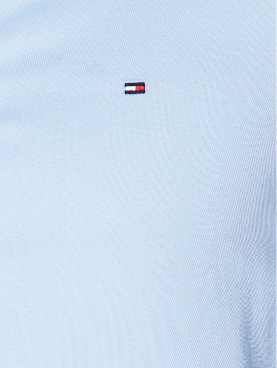 detail Tommy Hilfiger pánská modrá košile