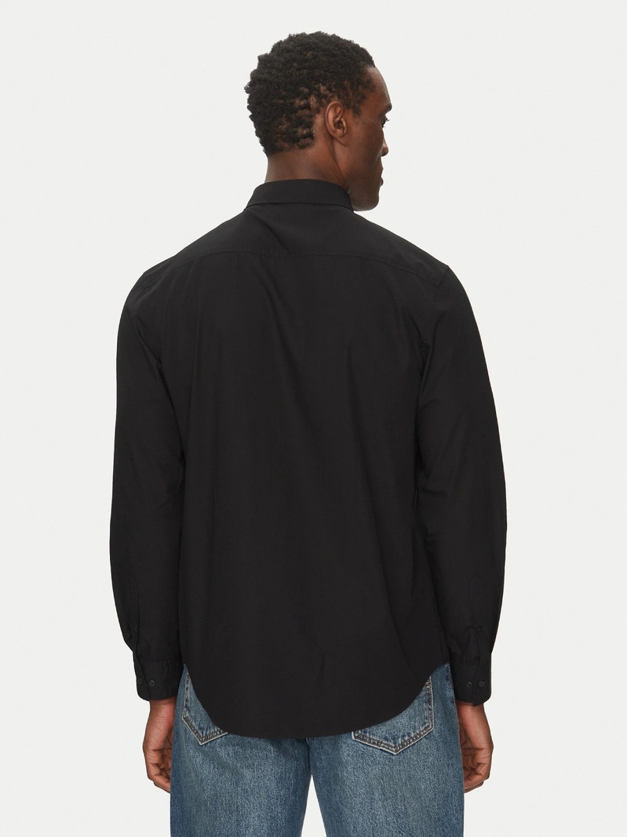 detail Calvin Klein pánská černá košile
