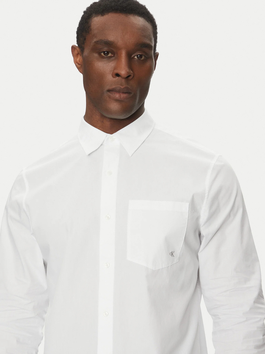 detail Calvin Klein pánská bílá košile