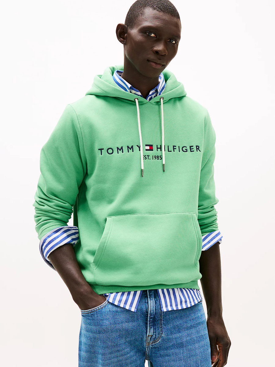 detail Tommy Hilfiger pánská zelená mikina Logo