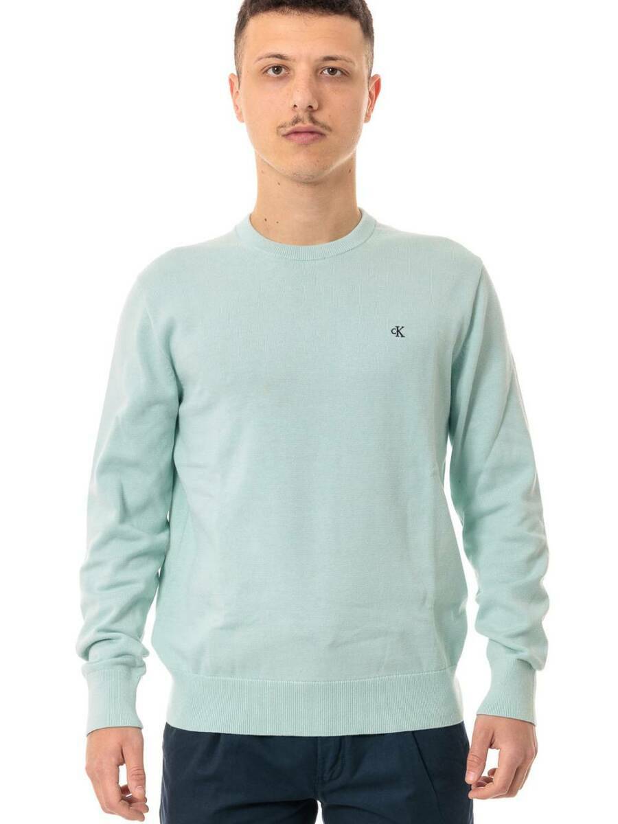 detail Calvin Klein pánský zelenkavý svetr