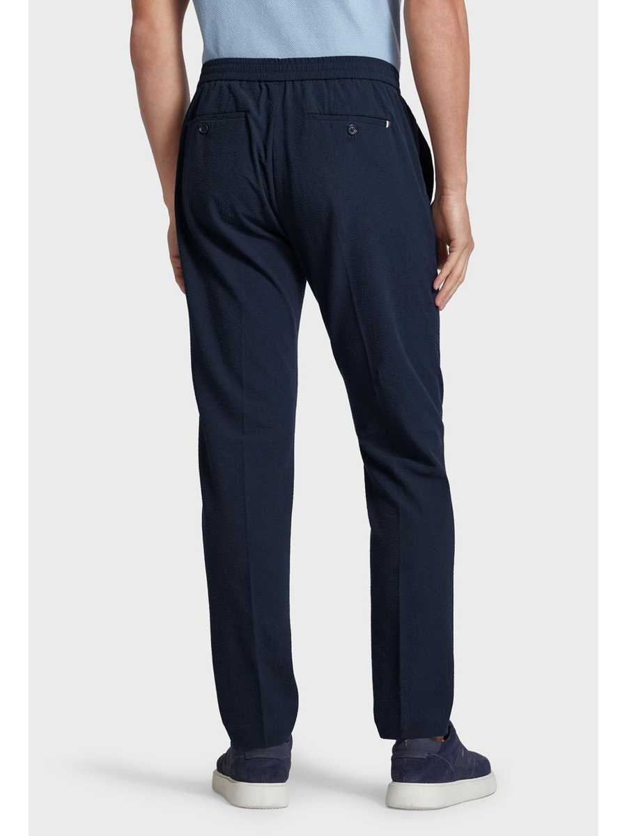 detail Tommy Hilfiger pánské tmavě modré kalhoty