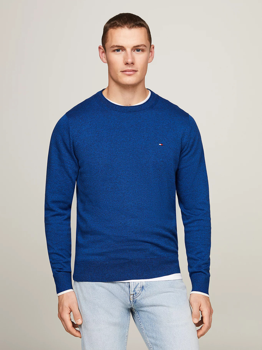 detail Tommy Hilfiger pánský modrý svetr