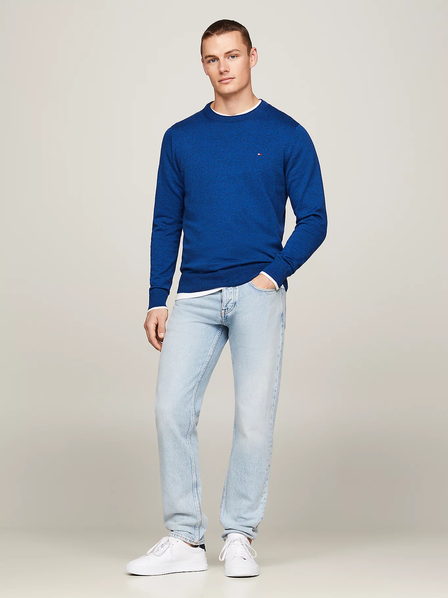 detail Tommy Hilfiger pánský modrý svetr