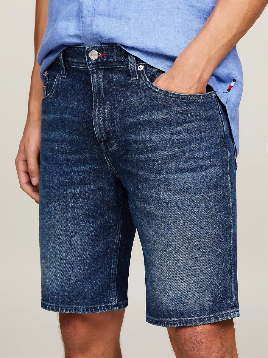 detail Tommy Hilfiger pánské riflové šortky